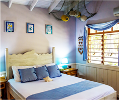 Beach House (1-4 people) Beach House (1-4 people)